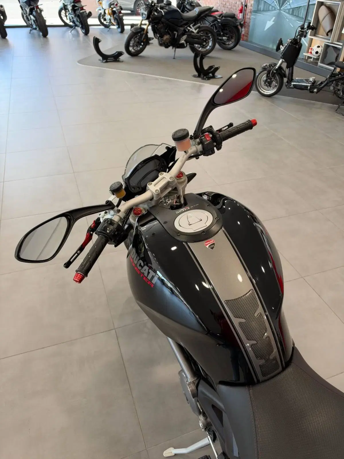 Ducati Monster 1100 Evo ABS (2011 - 13) (8)