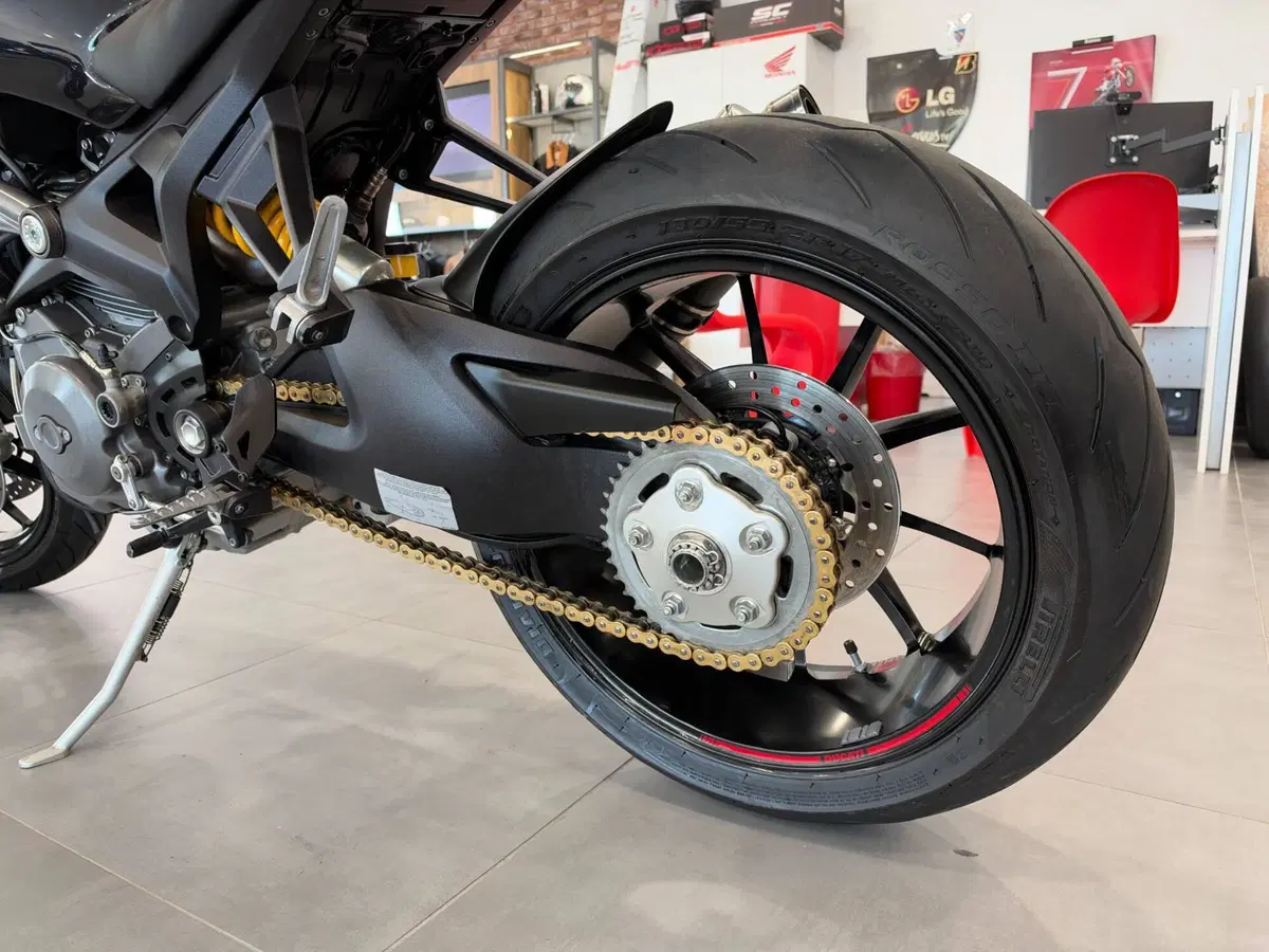 Ducati Monster 1100 Evo ABS (2011 - 13) (12)