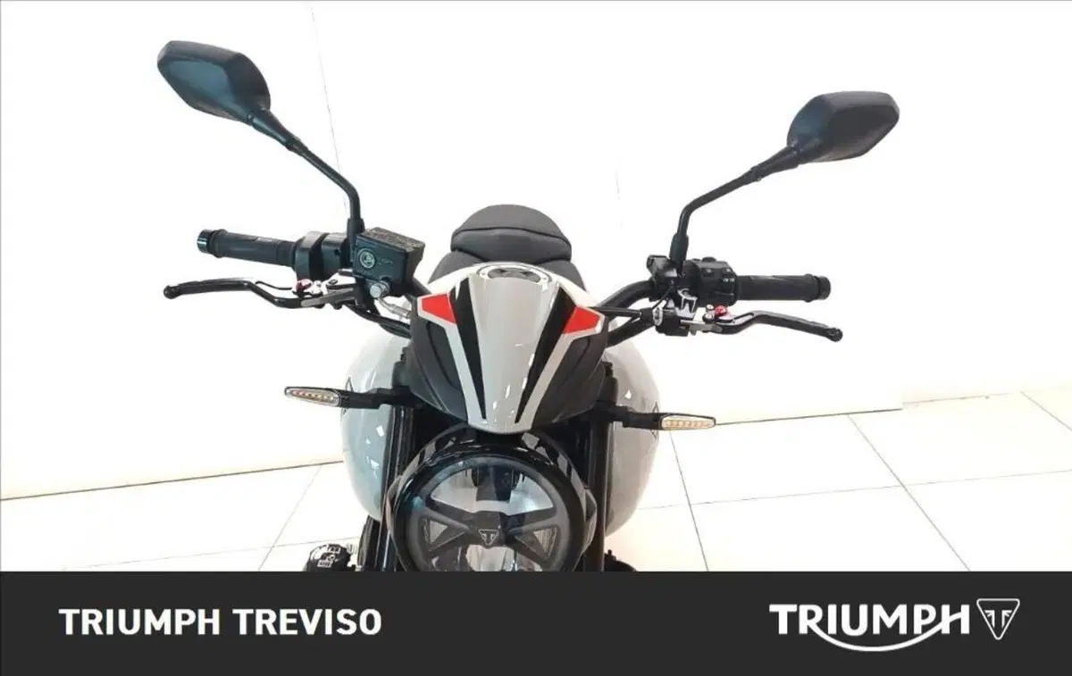 Triumph Trident 800 (2026) (7)