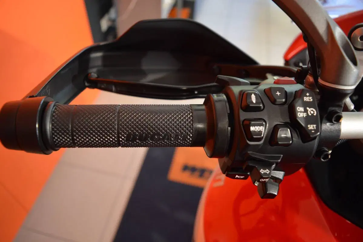 Ducati Multistrada V4 S (2021 - 24) (9)