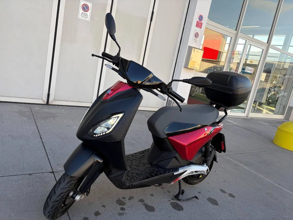 Piaggio 1 Active (2022 - 26) (3)