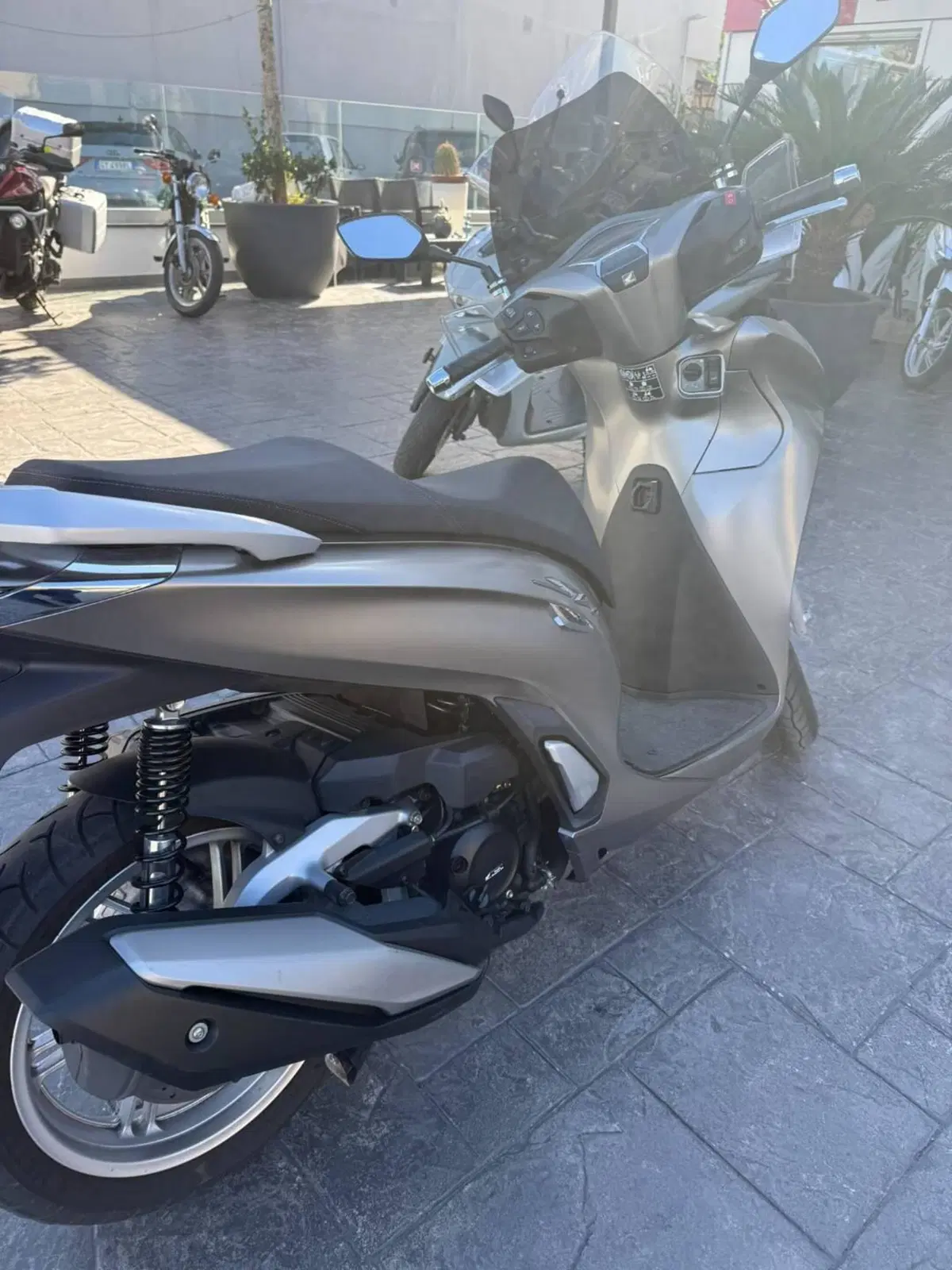 Honda SH 350 (2021 - 24) (7)