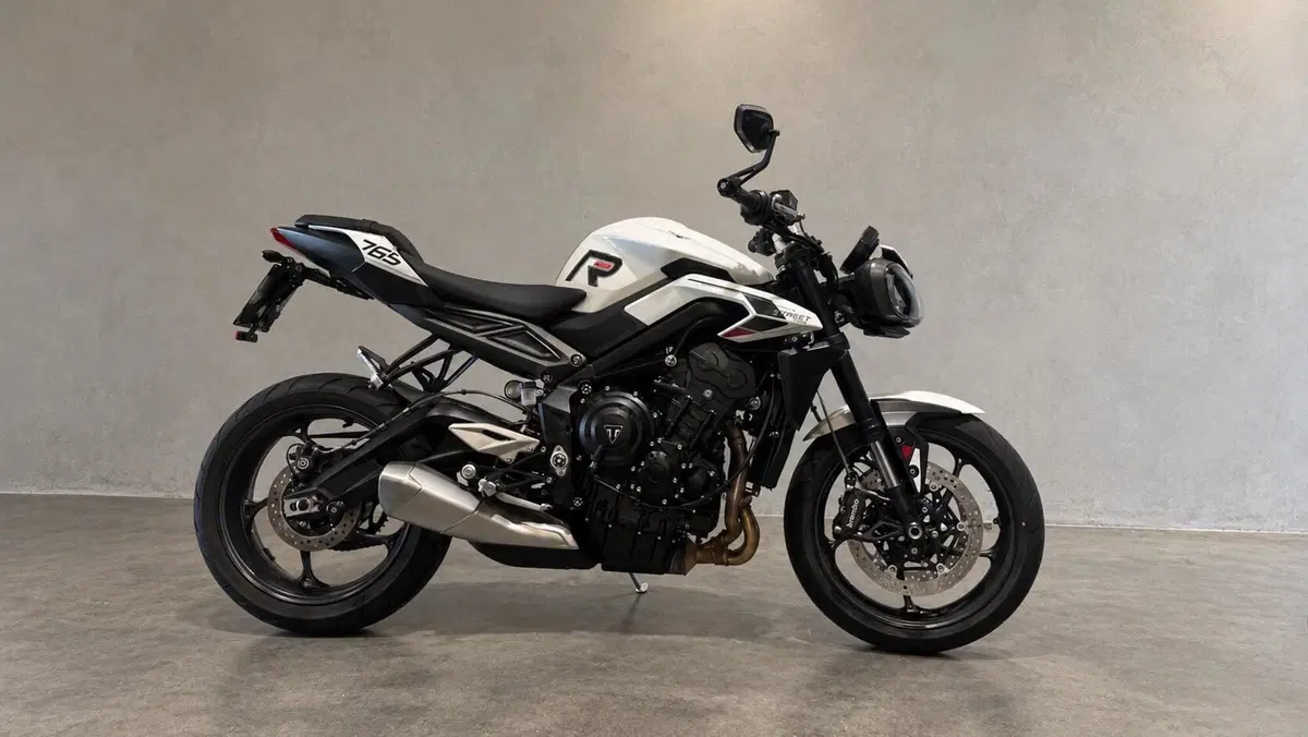 Triumph Street Triple 765 R (2023 - 26)