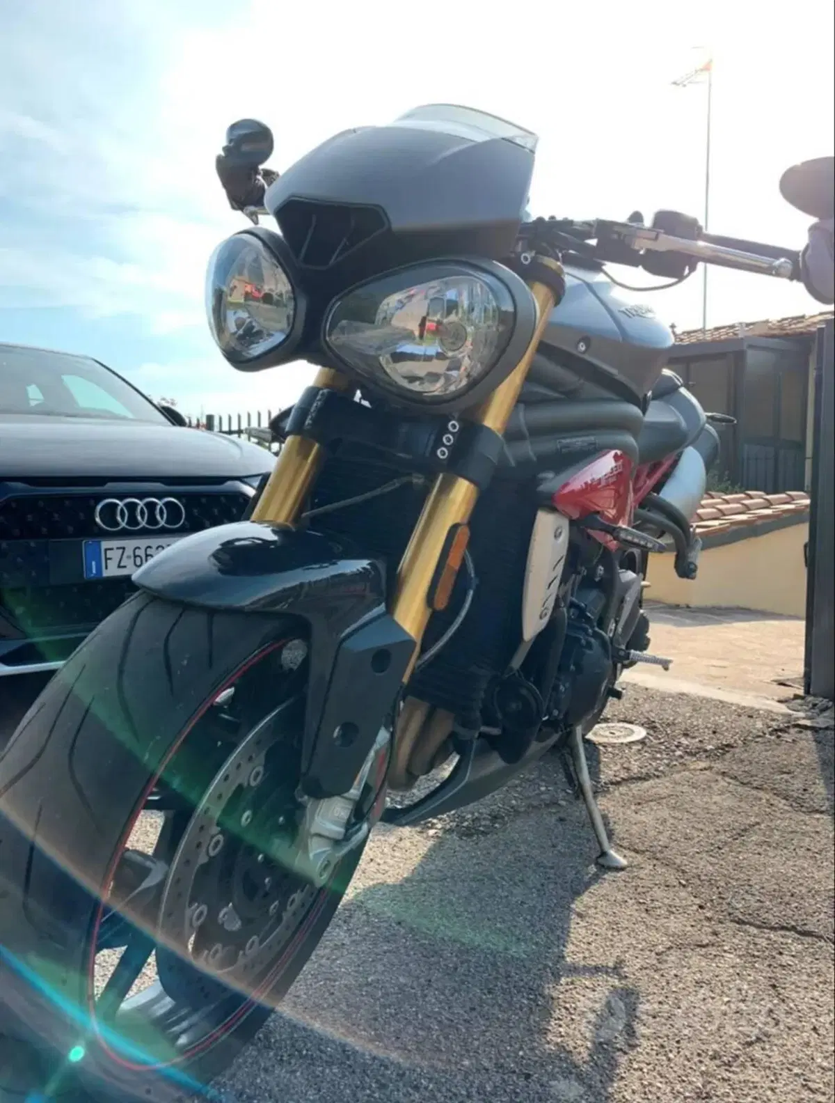 Triumph Speed Triple 1050 R ABS (2016 - 17) (2)