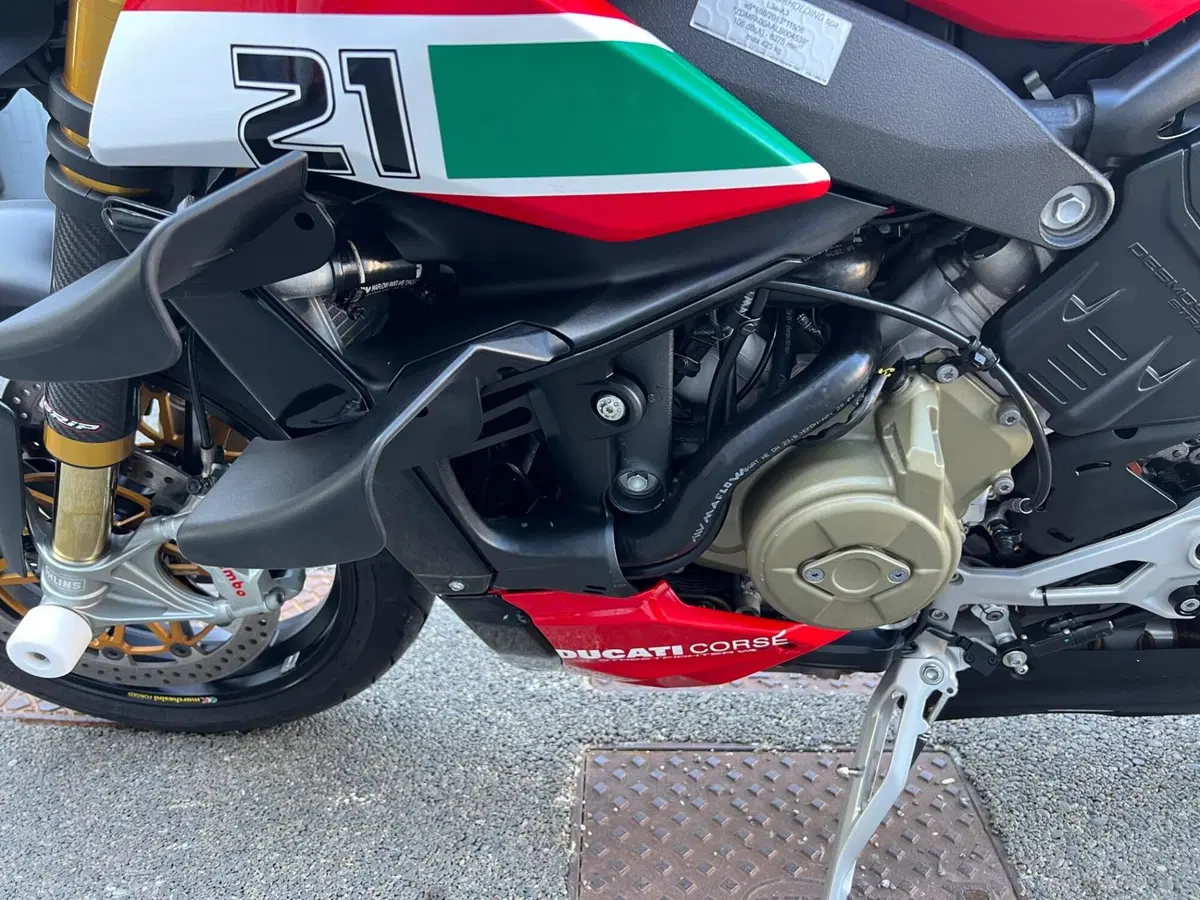 Ducati Streetfighter V4 1100 (2020) (11)