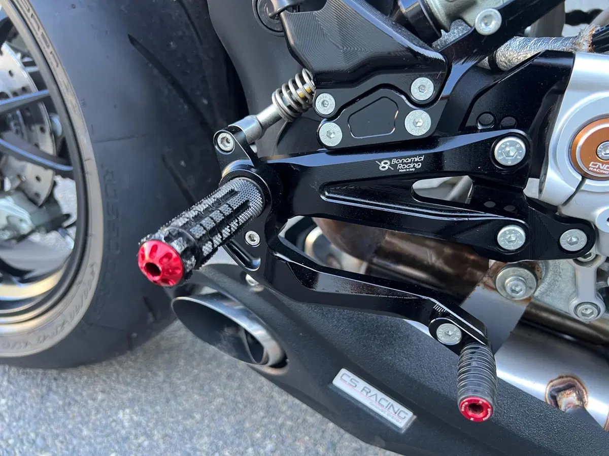 Ducati Streetfighter V4 1100 (2020) (17)