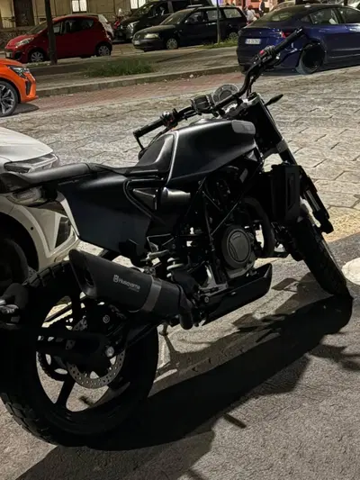 Husqvarna Svartpilen 701 (2019) usata
