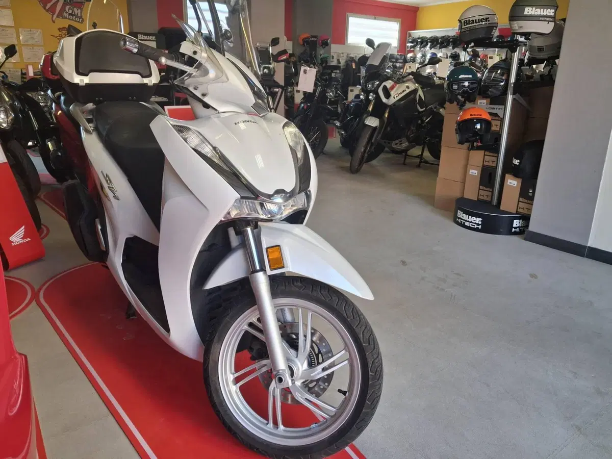 Honda SH 350 (2021 - 24) (3)