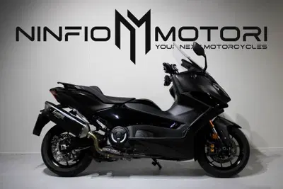 Yamaha T-Max 560 Tech Max (2022 - 24) usata