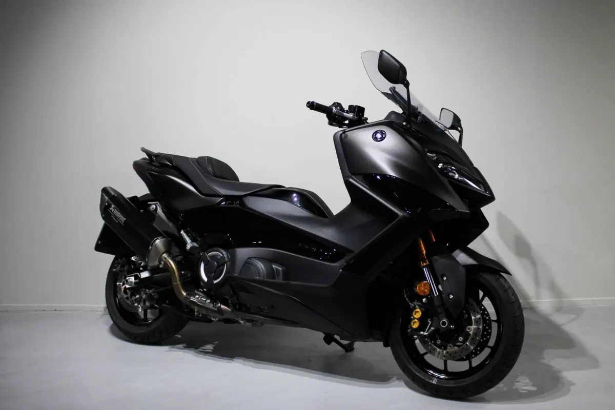 Yamaha T-Max 560 Tech Max (2022 - 24) (2)