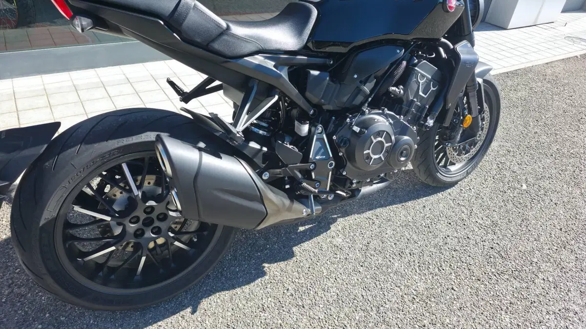 Honda CB 1000 R Black Edition (2021 - 25) (6)