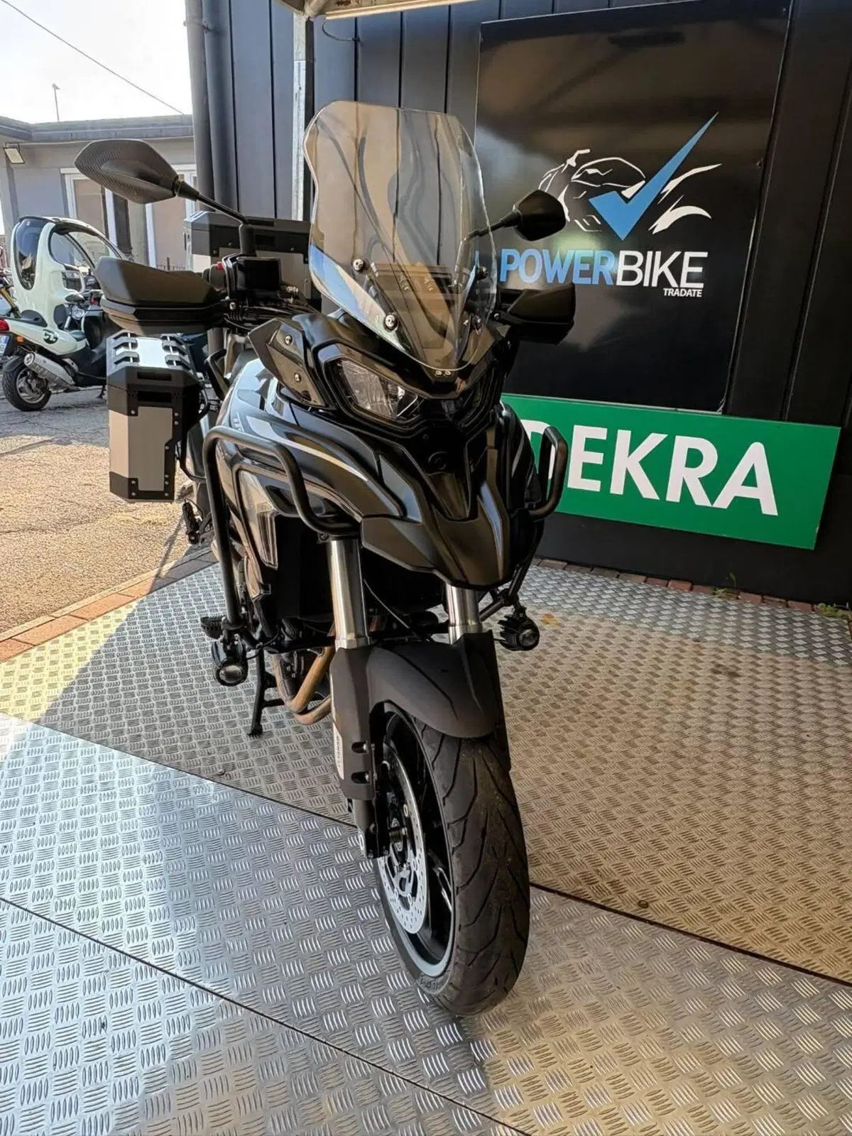 Benelli TRK 702 (2023 - 25) (3)