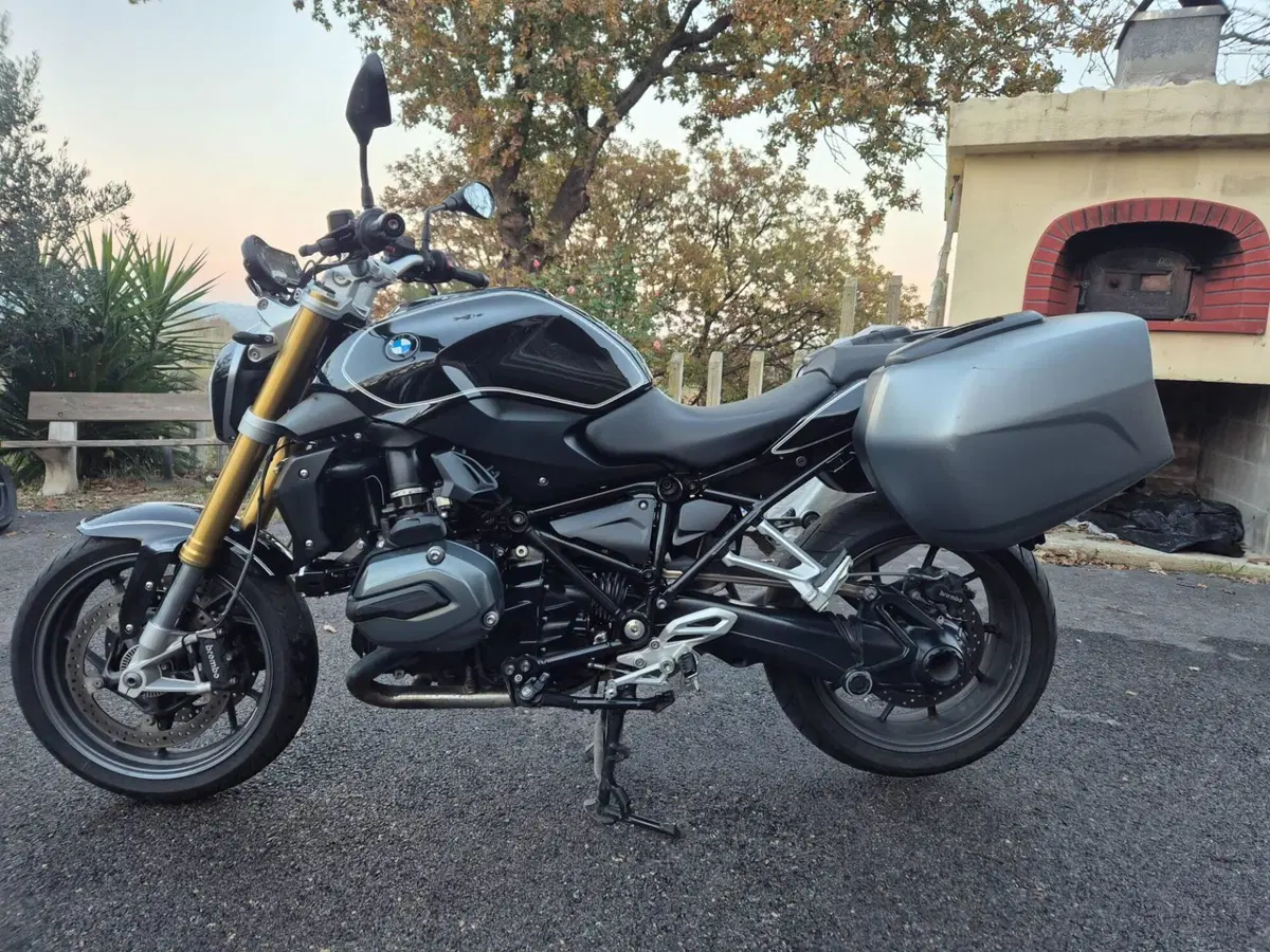 Bmw R 1200 R Black Edition (2017 - 18) (6)
