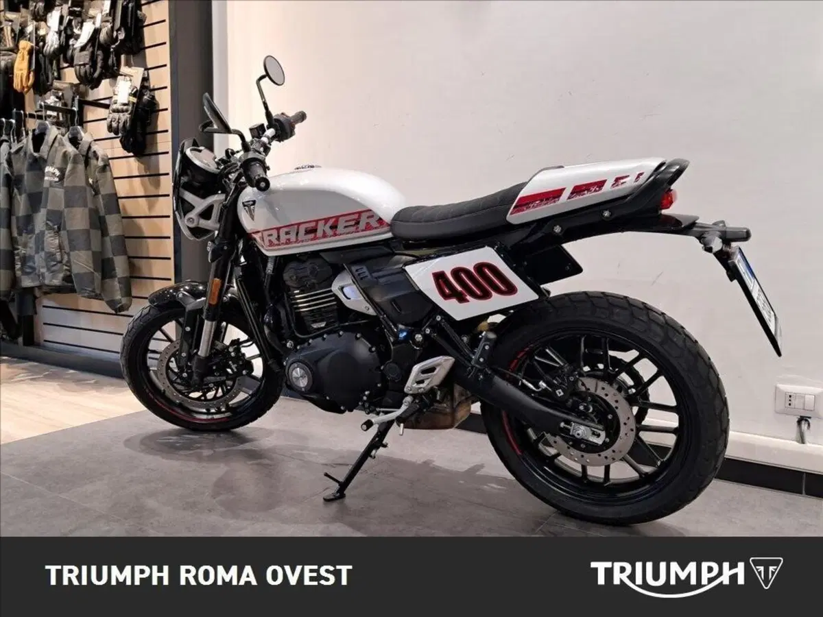 Triumph Tracker 400 (2026) (13)