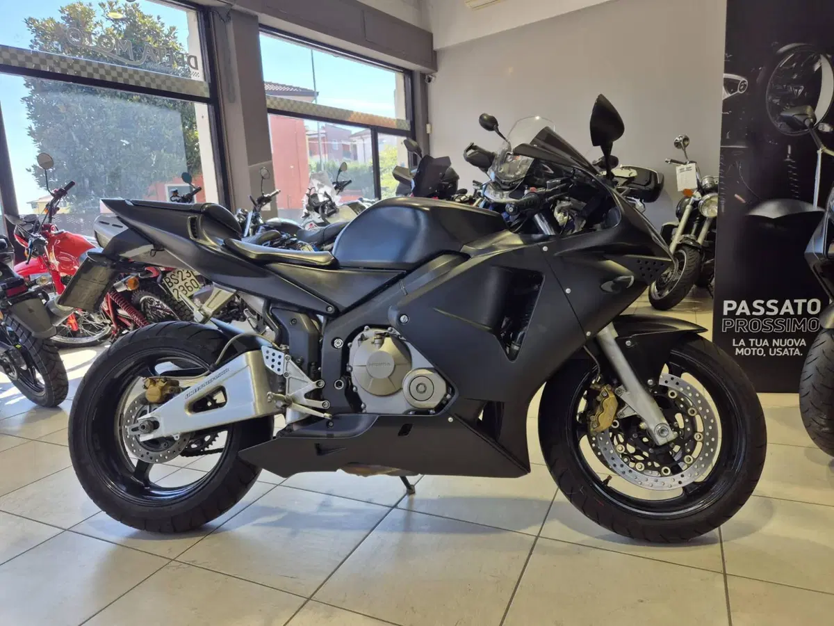 Honda CBR 600 RR (2003 - 04)