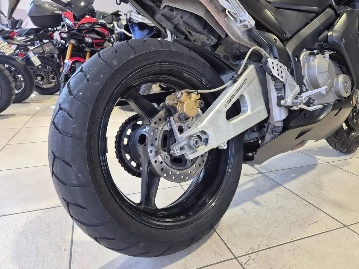 Honda CBR 600 RR (2003 - 04) (8)