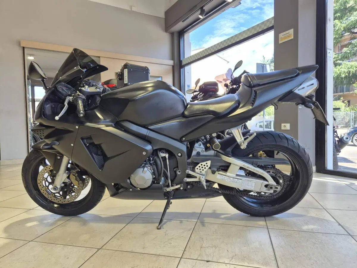 Honda CBR 600 RR (2003 - 04) (5)