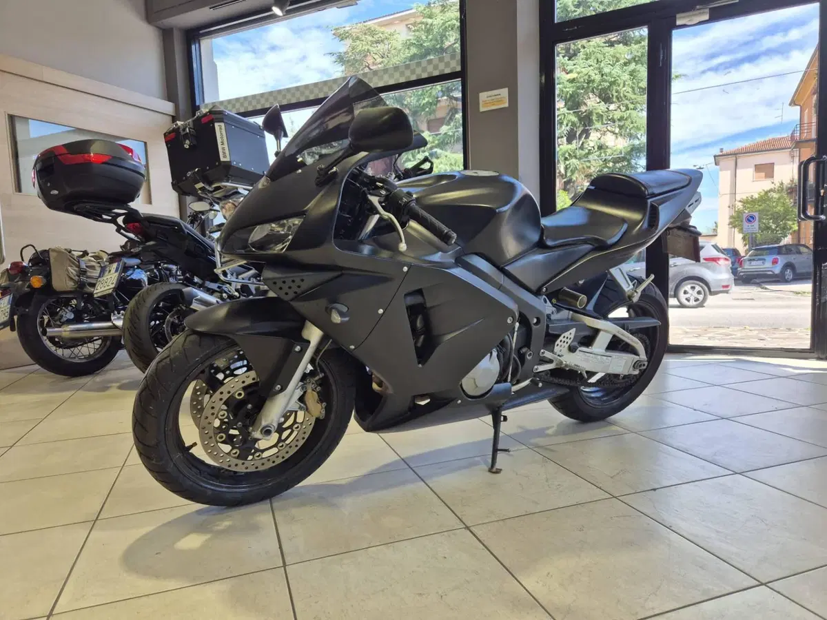Honda CBR 600 RR (2003 - 04) (6)