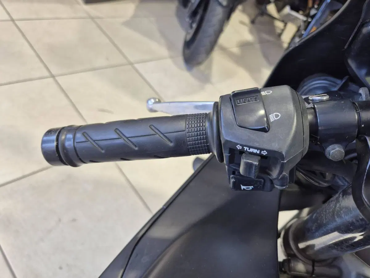 Honda CBR 600 RR (2003 - 04) (12)