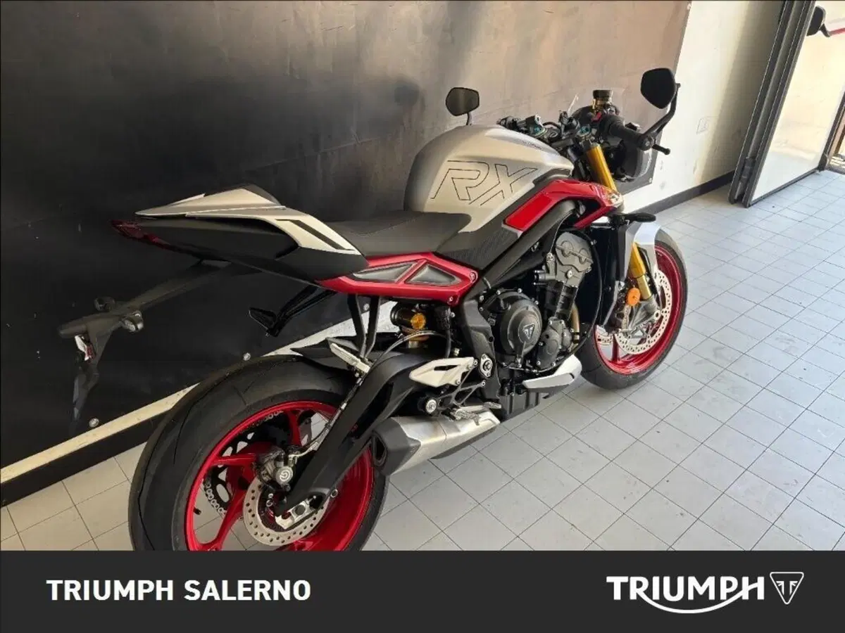 Triumph Street Triple 765 RX (2026) (3)