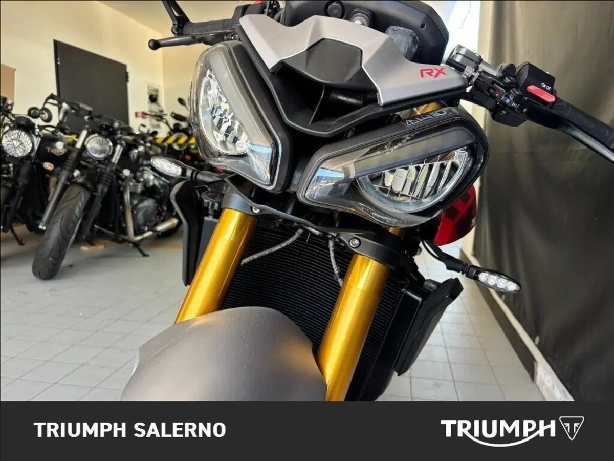 Triumph Street Triple 765 RX (2026) (5)