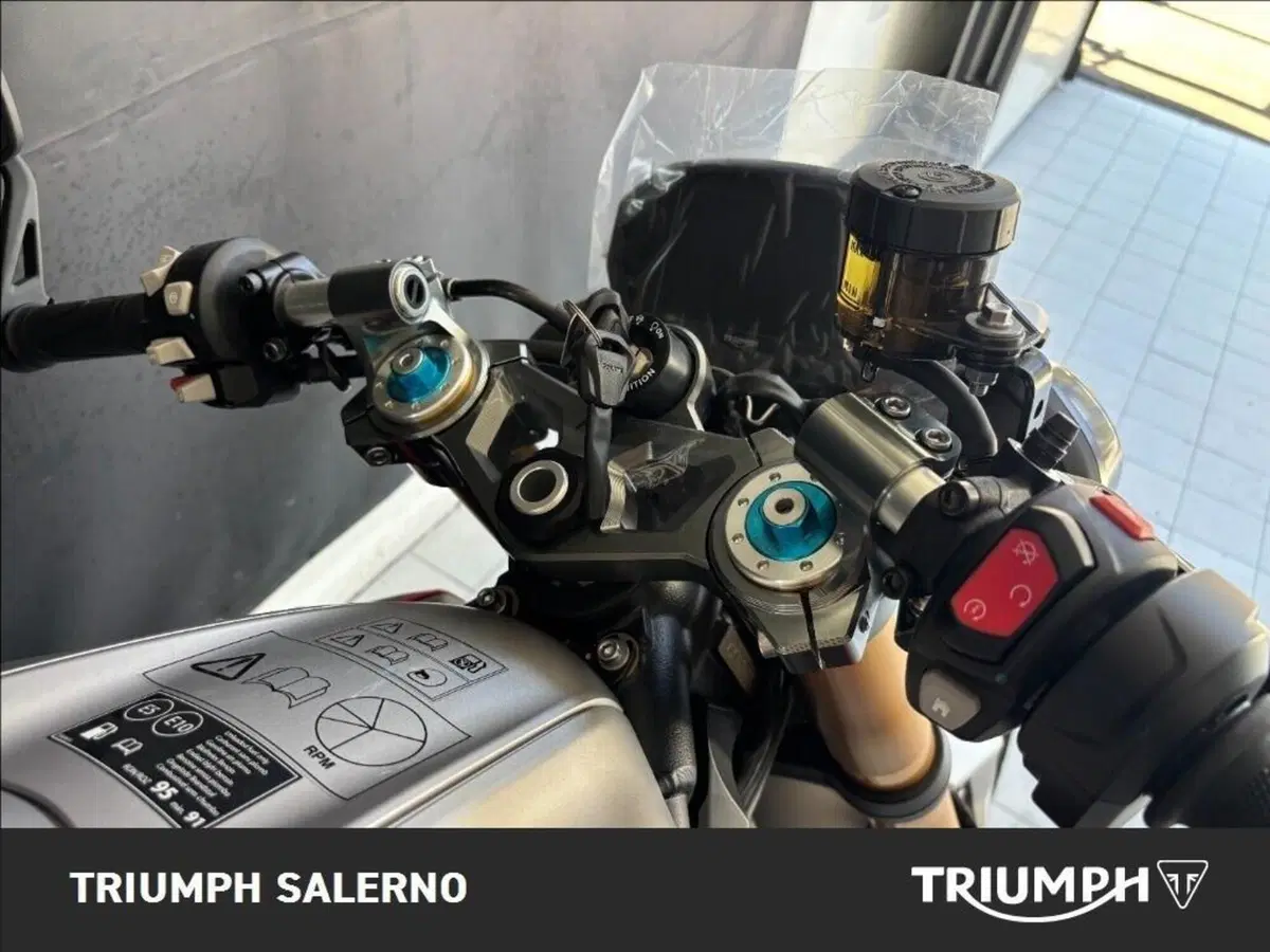 Triumph Street Triple 765 RX (2026) (8)