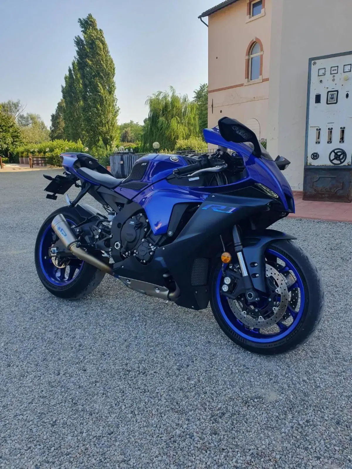 Yamaha YZF R1 (2020 - 25) (12)