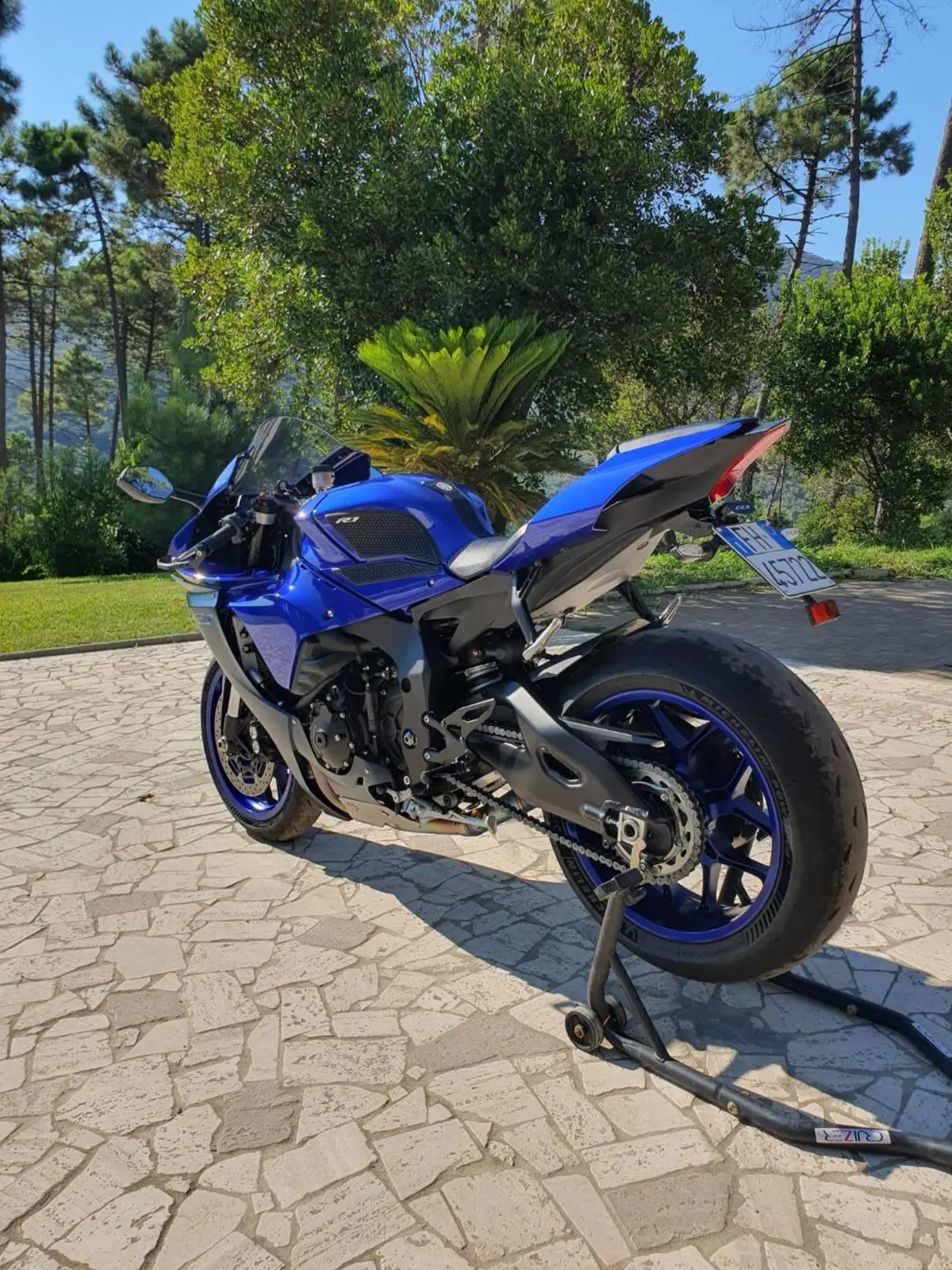 Yamaha YZF R1 (2020 - 25) (5)