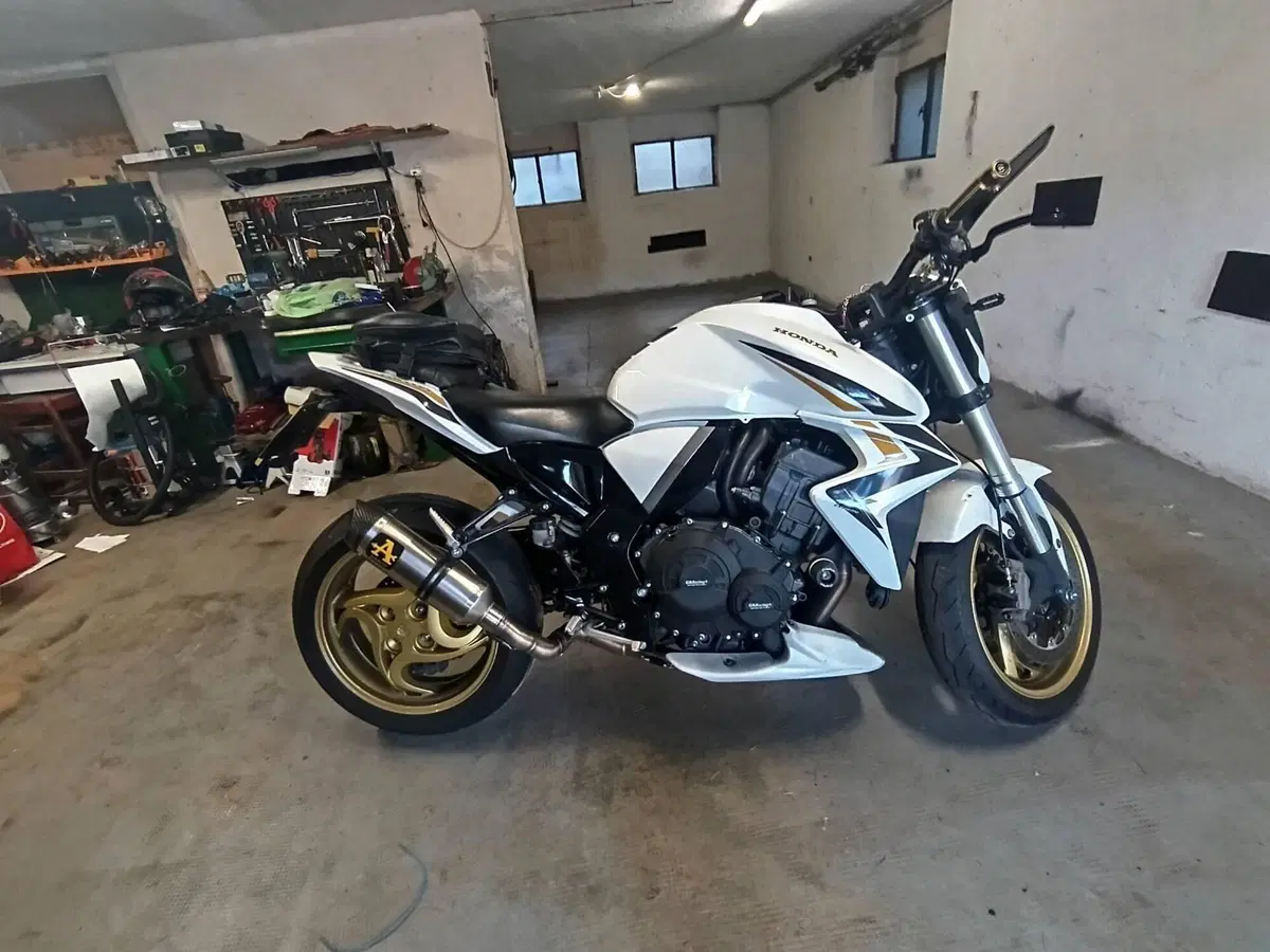 Honda CB 1000 R ABS (2011 - 17) (10)