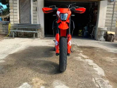 KTM 690 SMC R (2023 - 25) usata