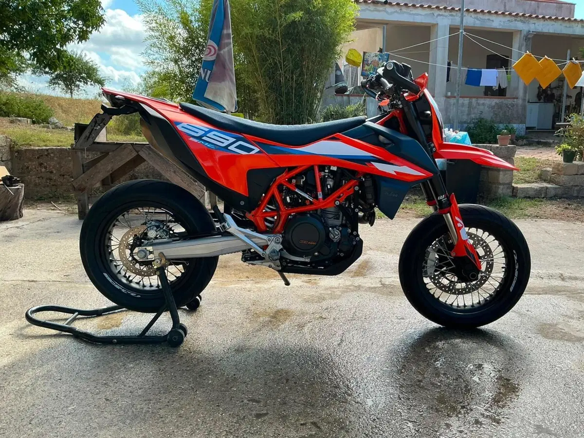KTM 690 SMC R (2023 - 25) (6)