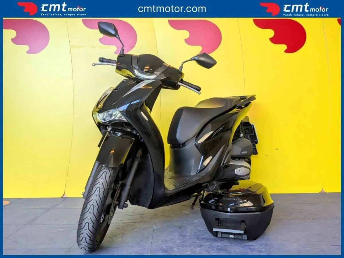 Honda SH 125i (2024 - 25) (2)