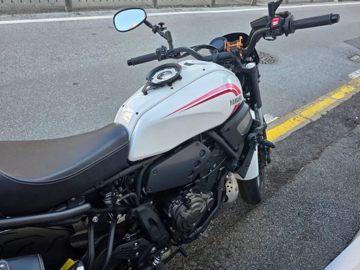 Yamaha XSR 700 (2022 - 26) (2)