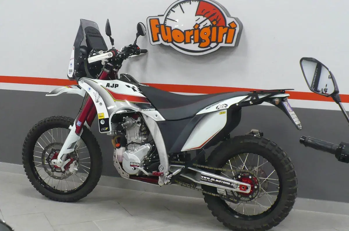AJP PR7 650 Adventure (2019 - 20) (3)