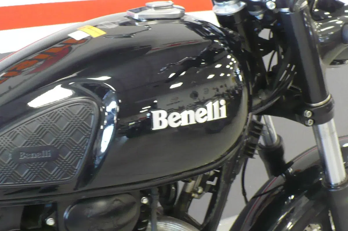 Benelli Imperiale 400 (2021 - 25) (7)