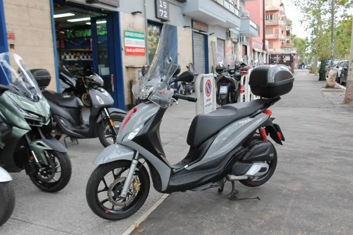 Piaggio Medley 150 S ABS (2021 - 25) (6)
