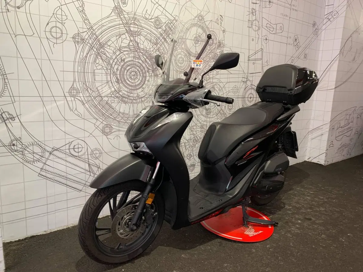 Honda SH 150i Sport (2024 - 25) (4)