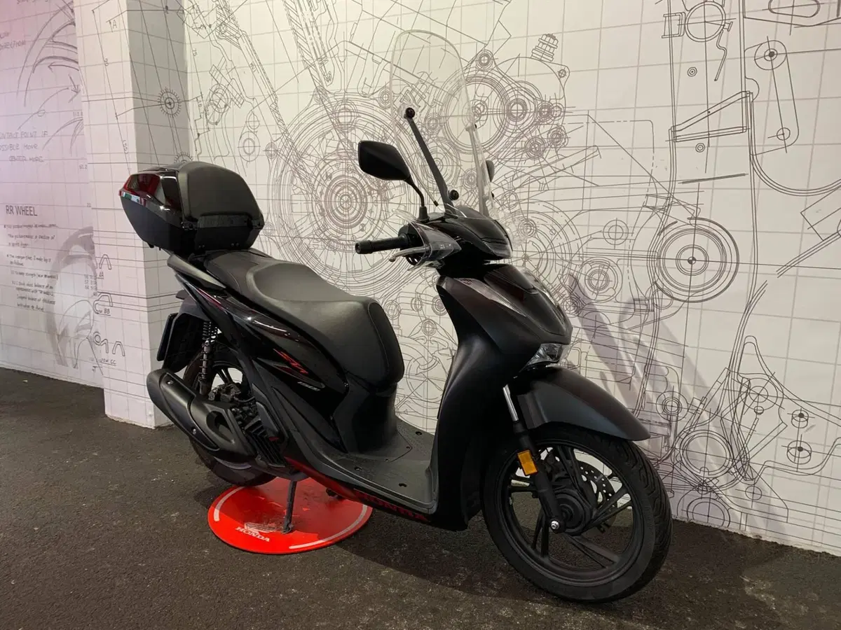 Honda SH 150i Sport (2024 - 25) (3)