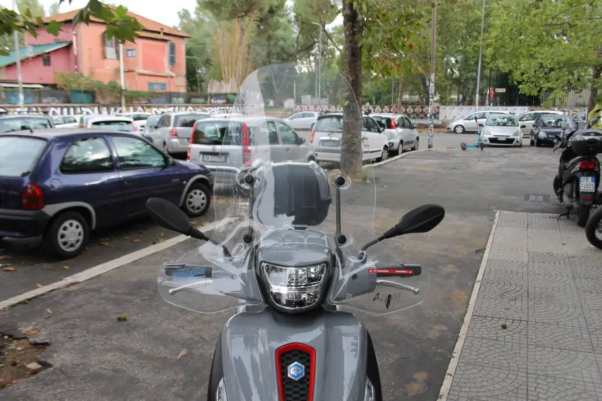 Piaggio Medley 150 S ABS (2020) (2)
