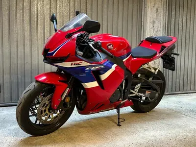 Honda CBR 600 RR (2024 - 26) usata