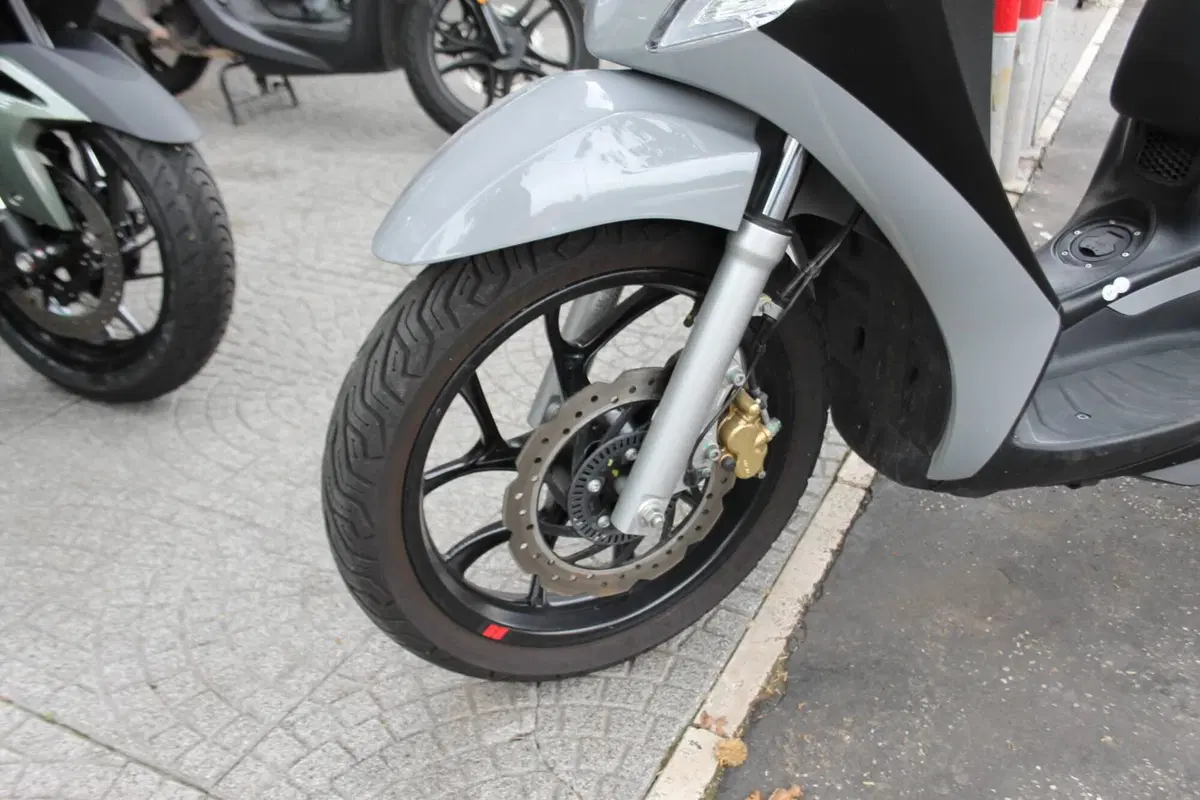 Piaggio Medley 150 (2020) (4)