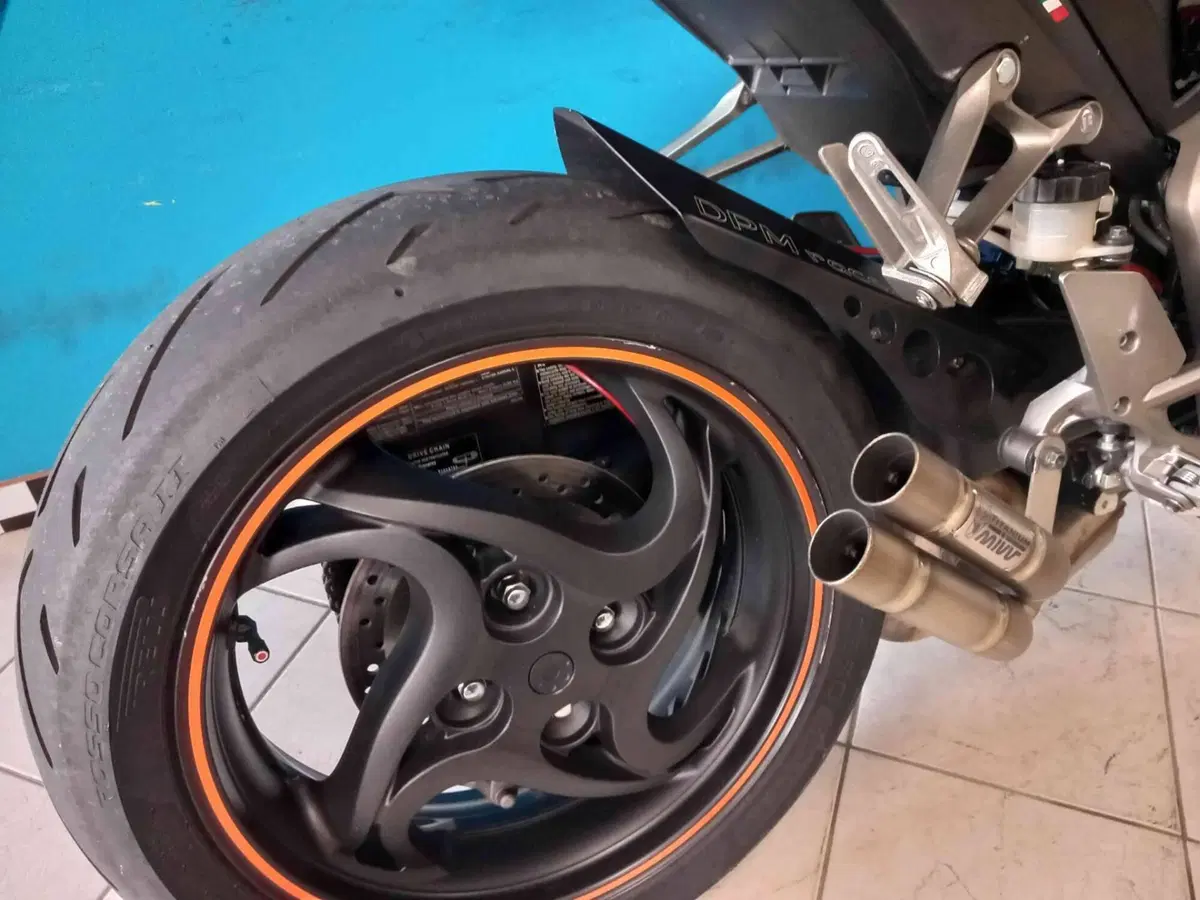 Honda CB 1000 R (2008 - 10) (7)