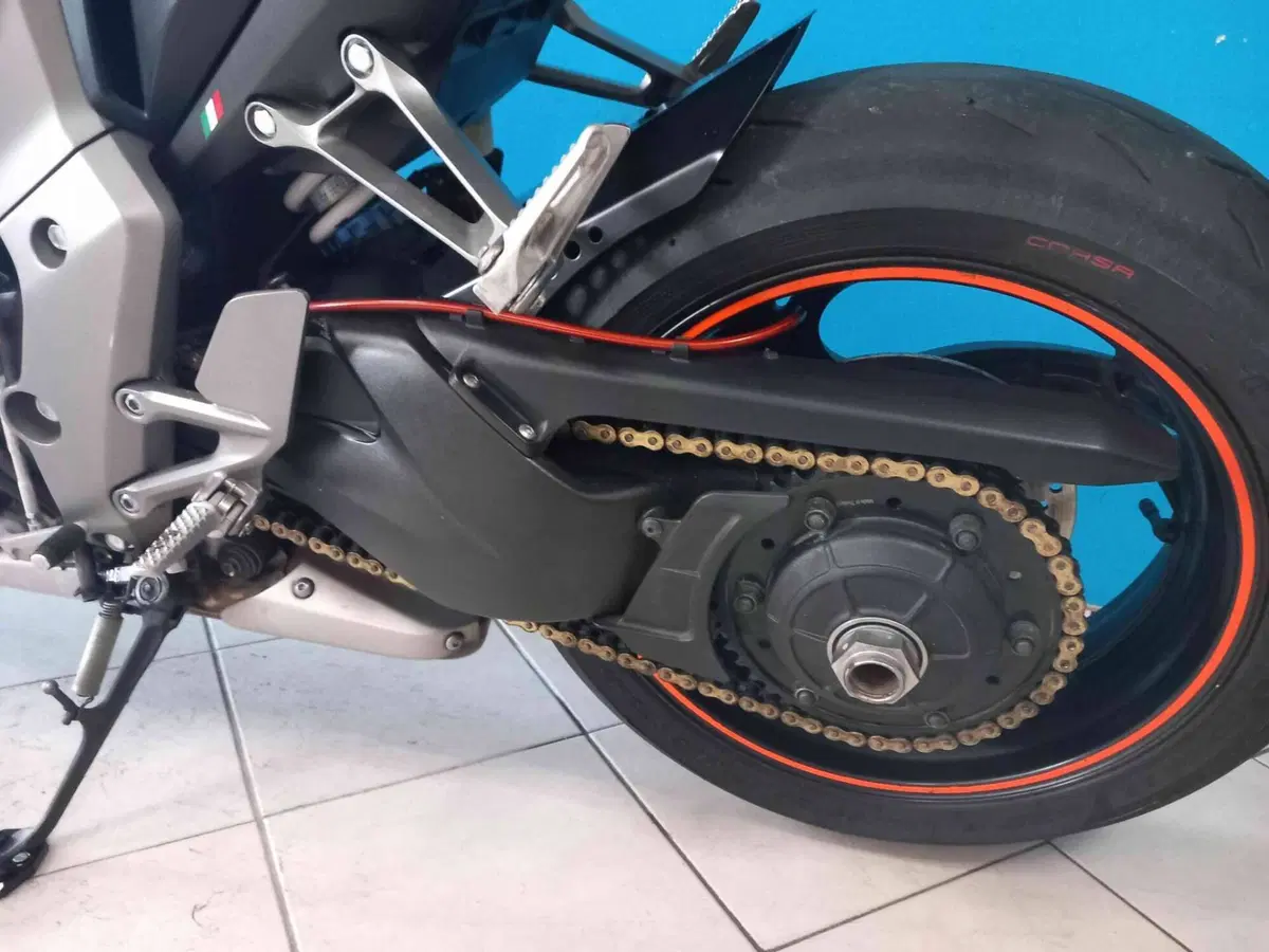 Honda CB 1000 R (2008 - 10) (18)