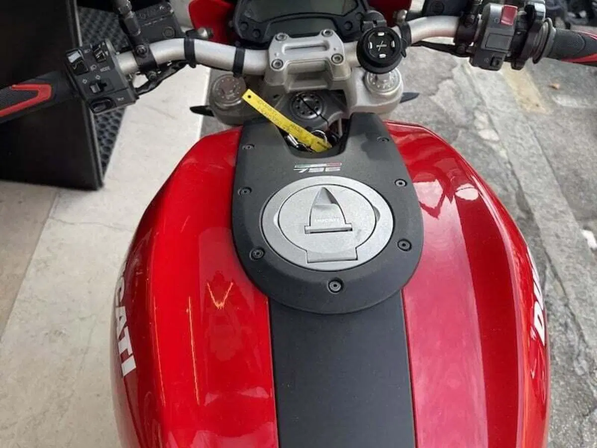 Ducati Monster 796 (2010 - 13) (17)