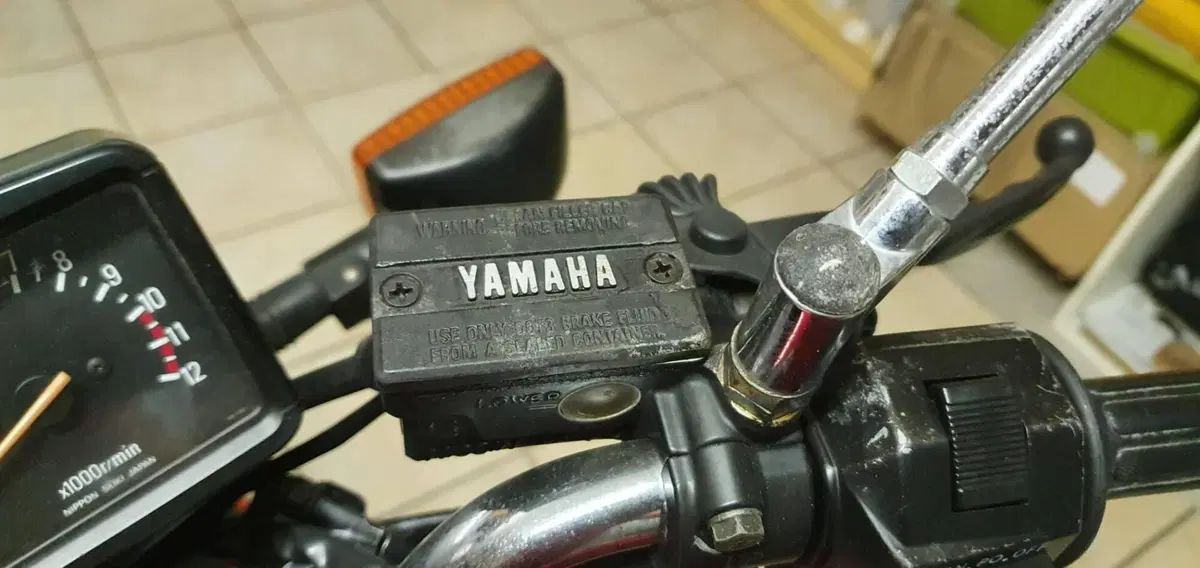 Yamaha Xs400 (10)
