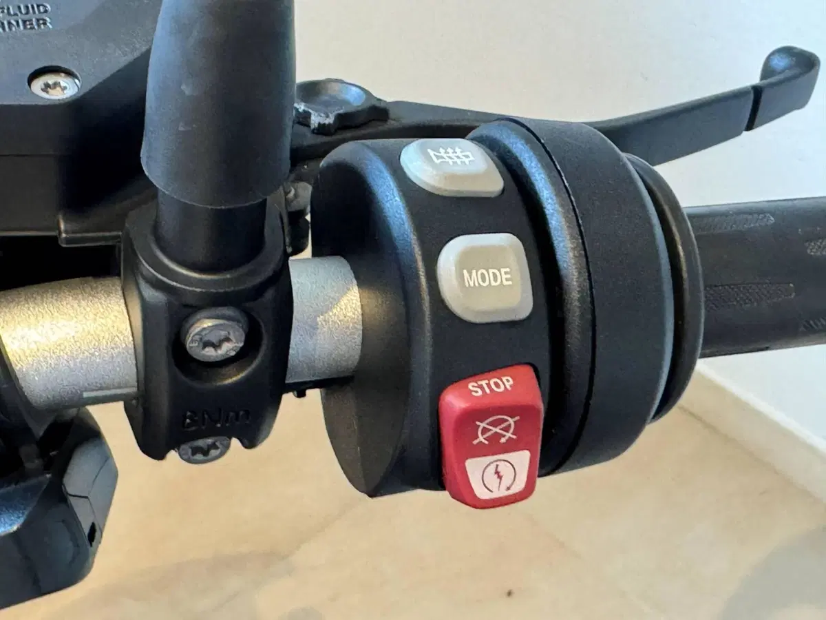 Bmw R 1200 R (2015 - 16) (8)