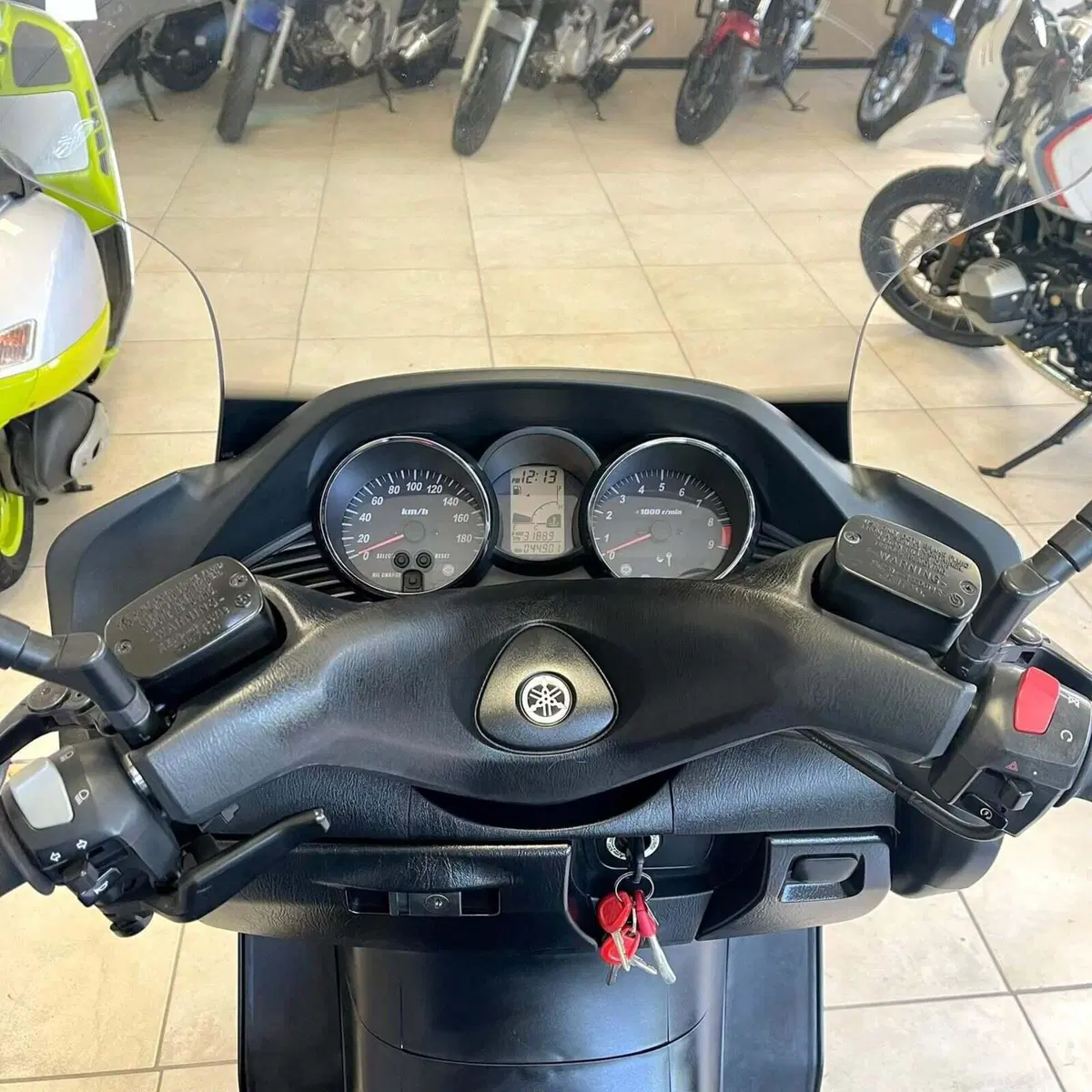 Yamaha Majesty 400 (2009 - 14) (4)