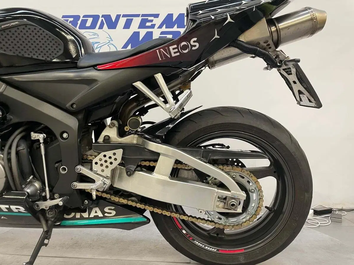 Honda CBR 600 RR (2005 - 06) (12)