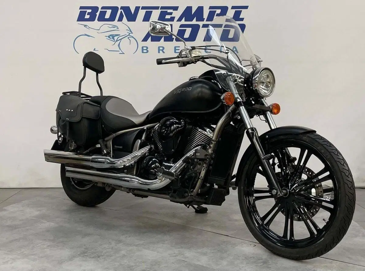 Kawasaki Vulcan VN 900 Classic (2006 - 10) (12)