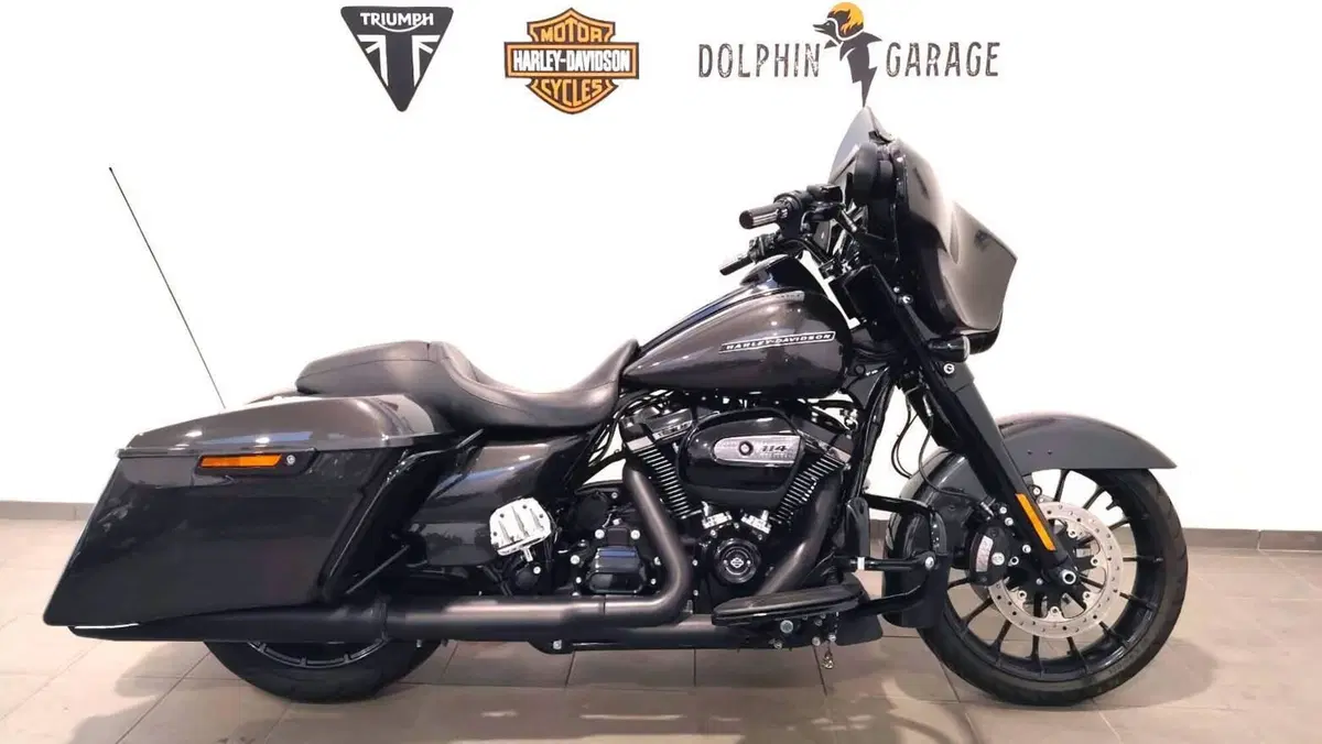 Harley-Davidson 114 Street Glide Special (2019 - 20) - FLHXS (2)